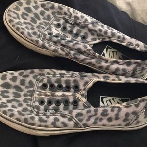Cheetah grey vans 🖤🖤